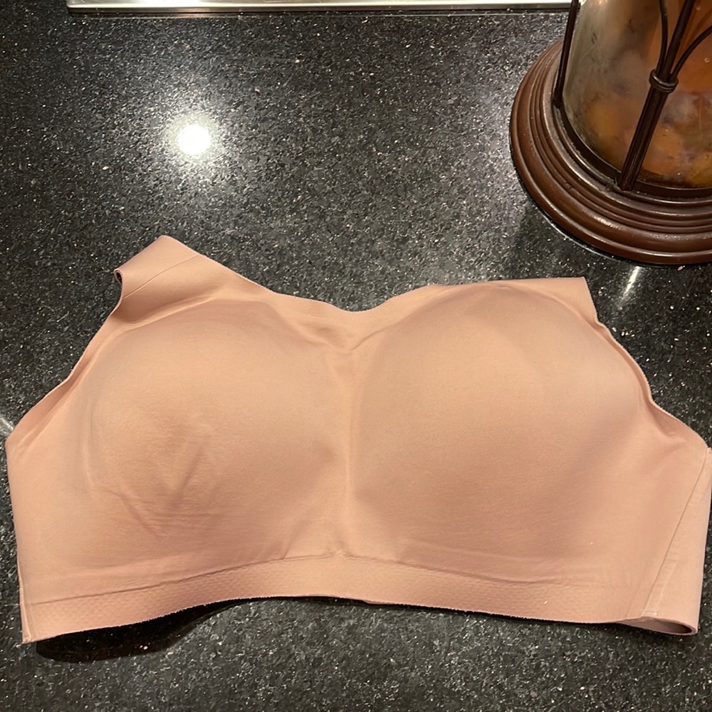 EUC Lululemon Elite Bra 38DD